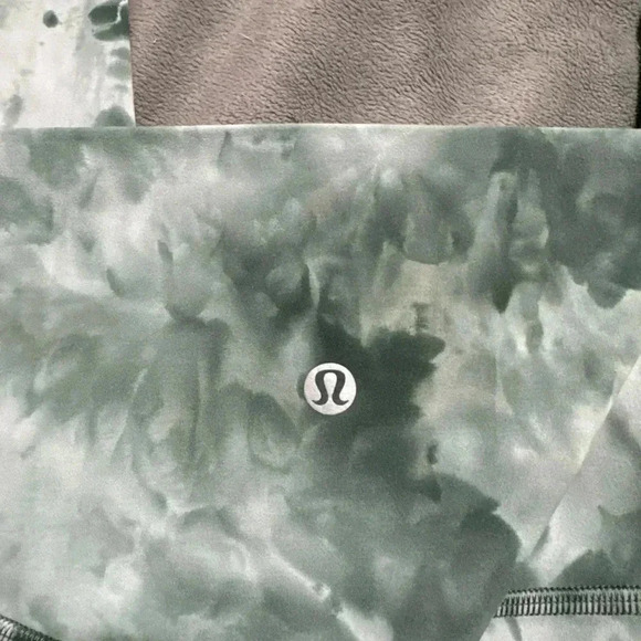 Lululemon Align Diamond Dye Leggings - Picture 2 of 6